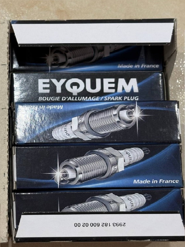 شمع خودرو ایکیوم (EYQUEM _ RFN58LZ _ A7) پایه کوتاه