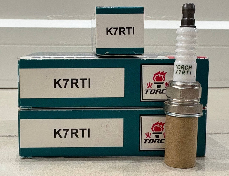 شمع خودرو تورچ ایریدیوم ( TORCK IRIDIUM _ K7RTI ) بسته سبز رنگ پایه کوتاه